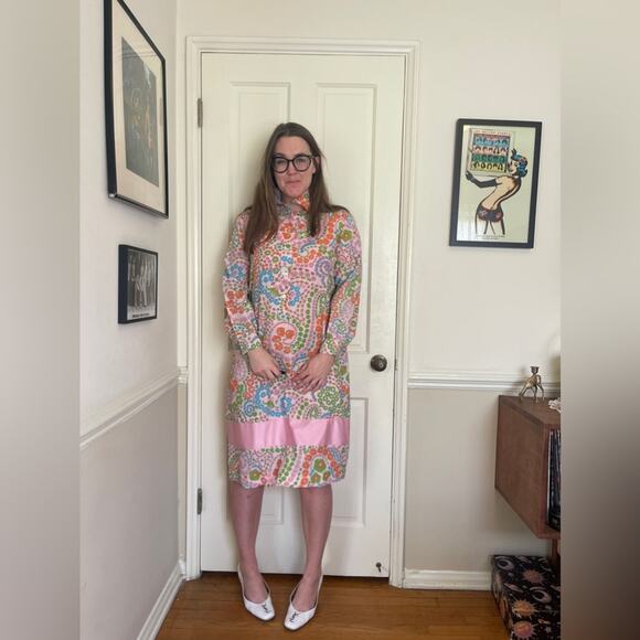 60s Vintage Pink Floral Shirt Dress - Picture 2 of 8